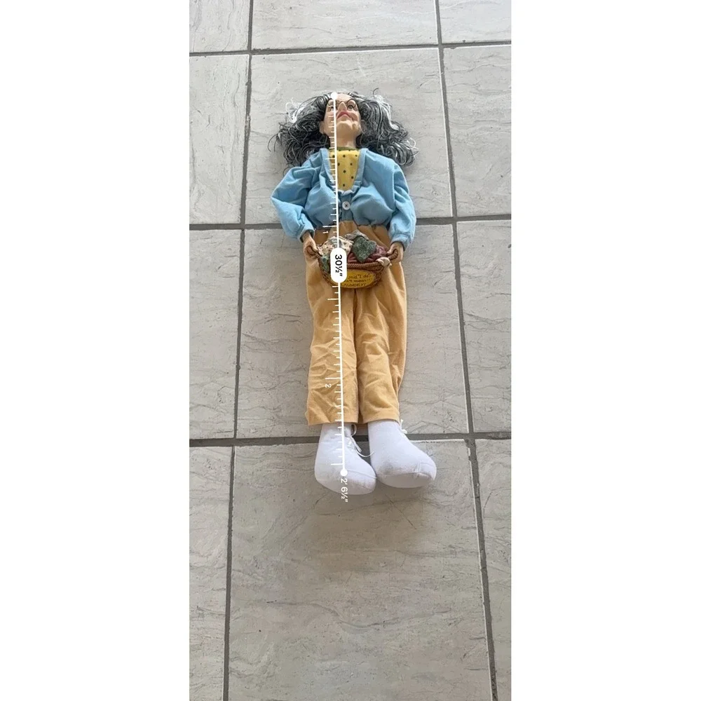 Collections Etc Humorous Laundry Shelf Sitter Doll Grandma WMG 09 Novelty Decor